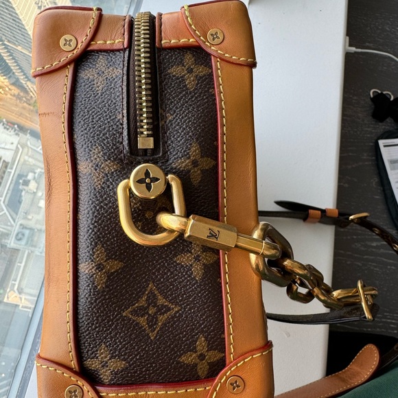 LV SOFT TRUNK LARGE MONOGRAM GHW - Picture 8 of 12